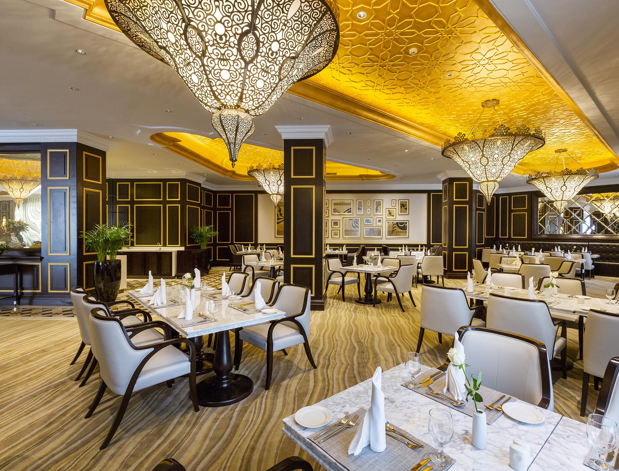 Ezdan Palace Hotel Doha Exterior foto The restaurant